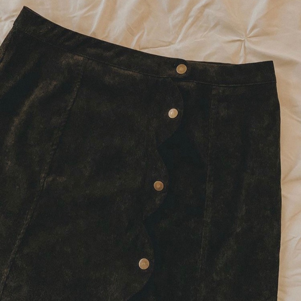 dressup boutique button-up skirt
